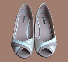 Женские туфли бу лакированные с открытыми носками бежевые фирмы центро - Женская обувь в Краснодарском Крае