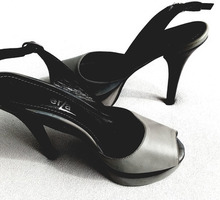 Босоножки женские на платформе бу серые в хорошем состоянии - Женская обувь в Краснодарском Крае